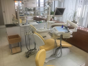 竹内歯科医院内装